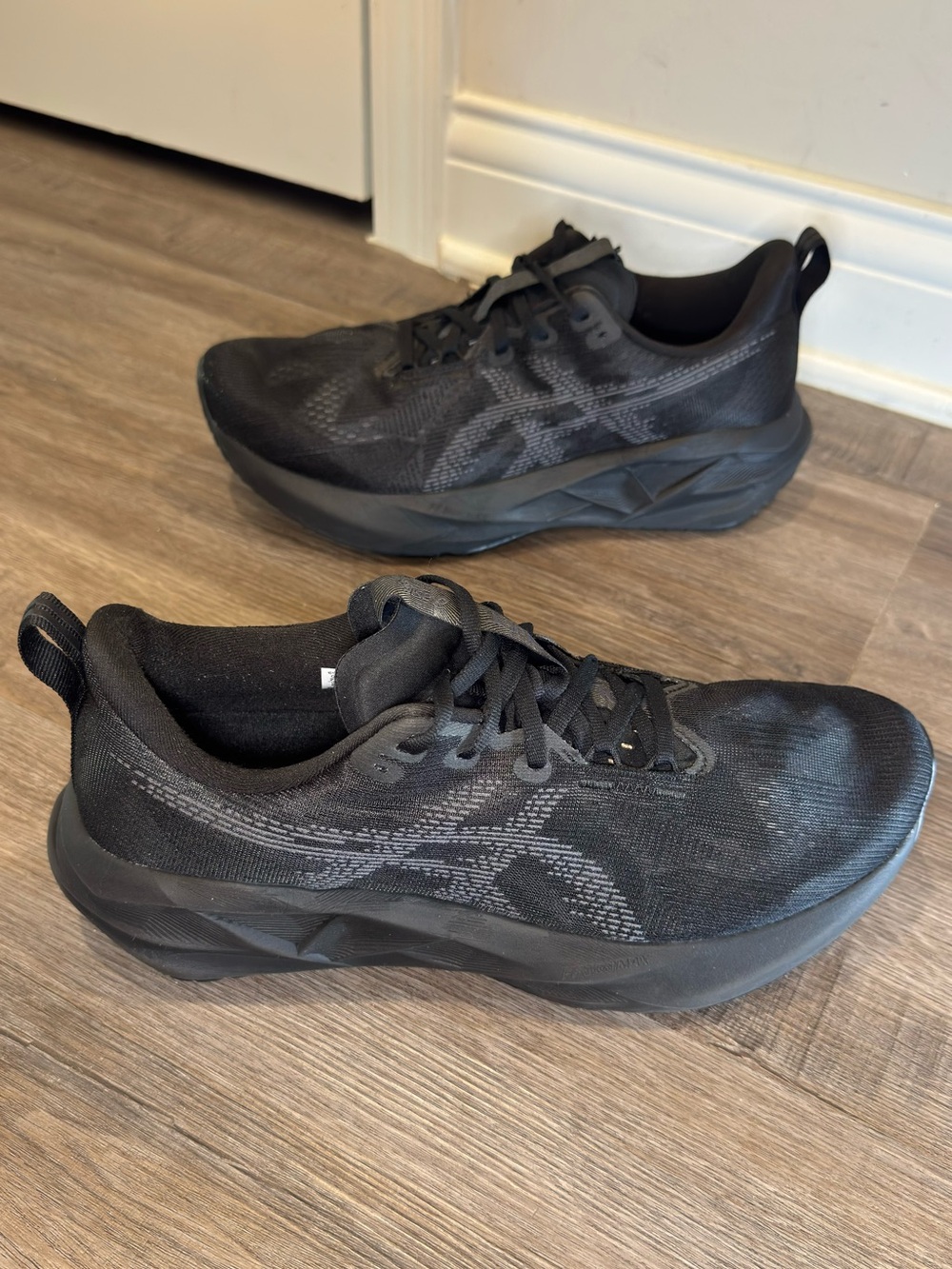 ASICS NovaBlast 5 Black Athletic Running Sneakers